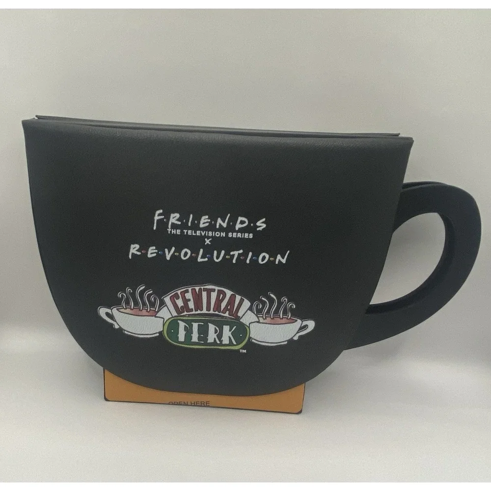 Friends x Makeup Revolution Grab a Cup Face Palette Light to Medium NEW LE